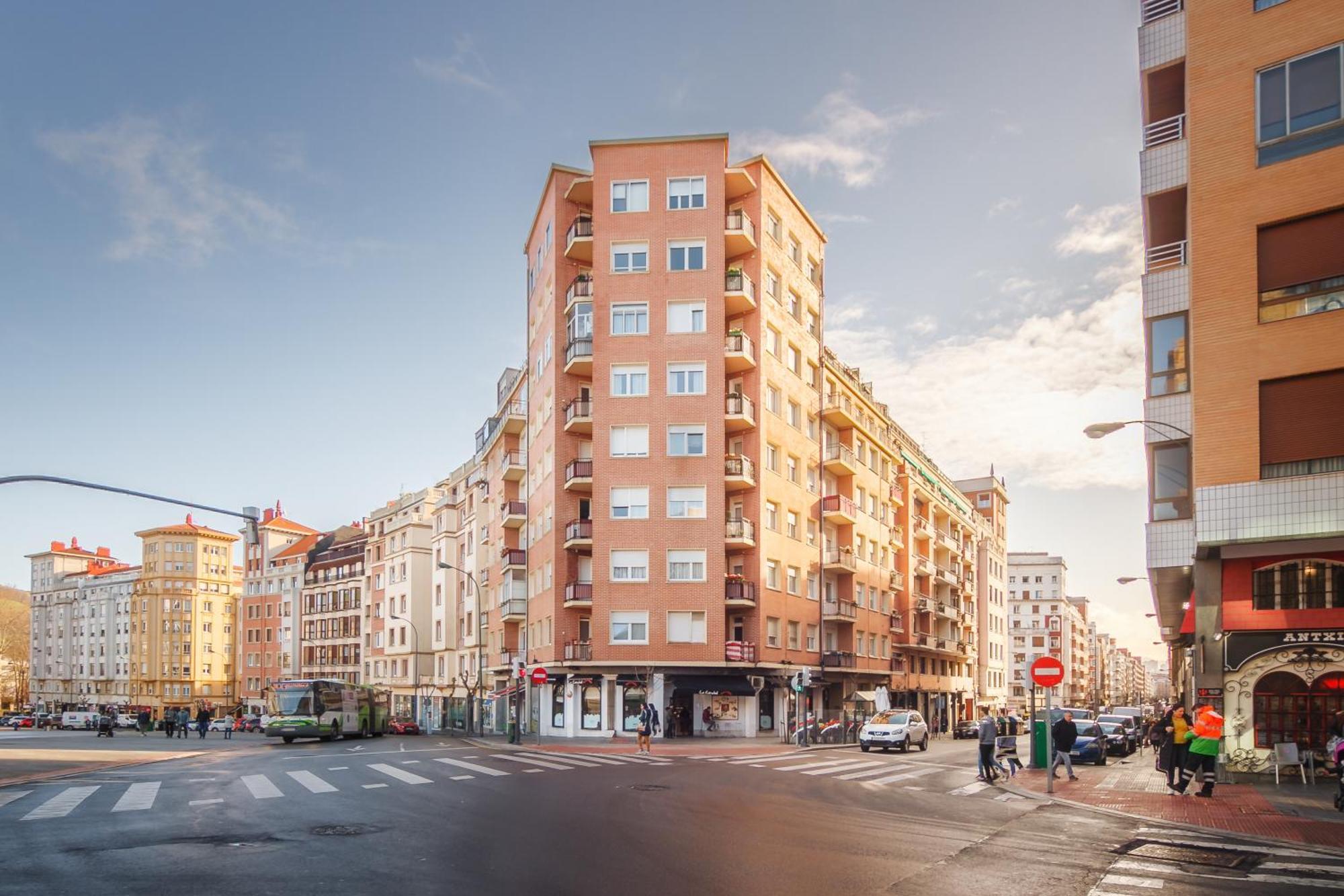 San Mames Apartment - Free Parking Бильбао Экстерьер фото